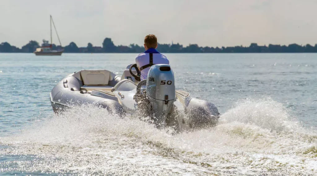 YACHTLINE 360 (3)