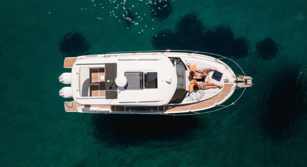 antares-9-exterior-design-04