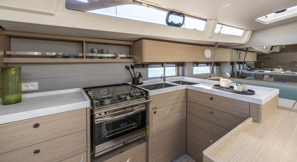 oceanis-52-interior-5