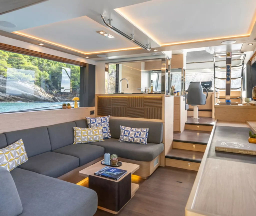 swift-trawler-54-interior-01.jpg