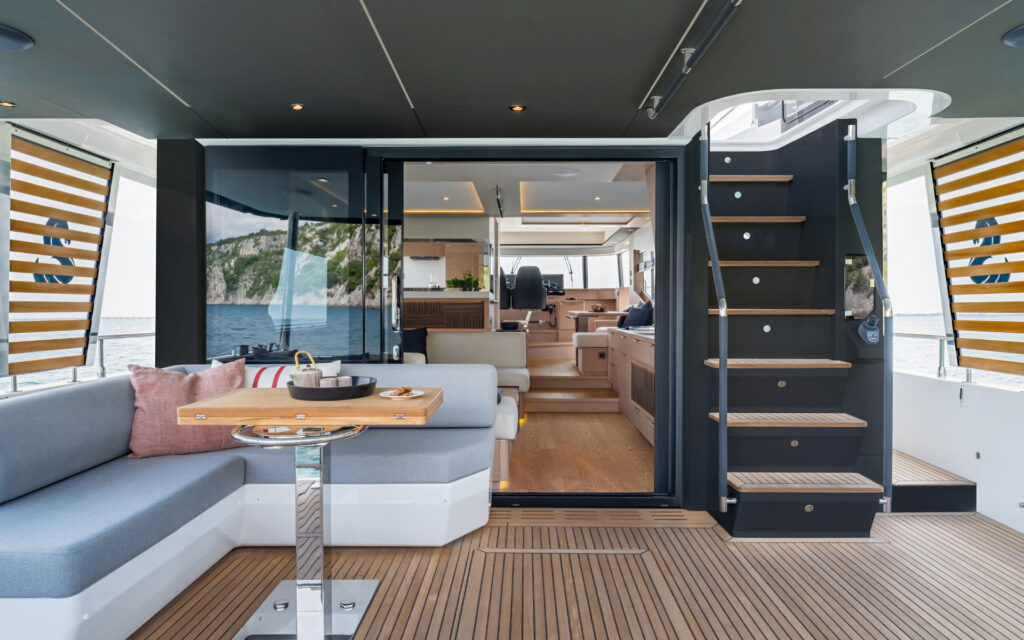 grand-trawler-63-exterior-7