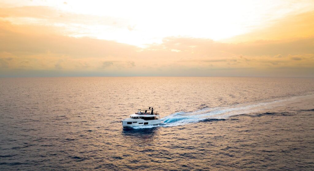 grand-trawler-63-exterior-design-07