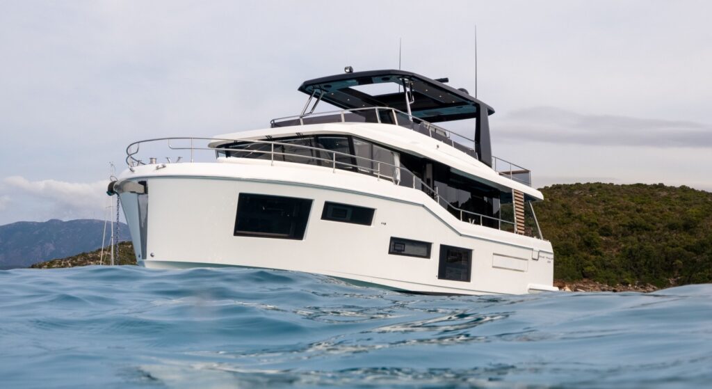 grand-trawler-63-exterior-design-13