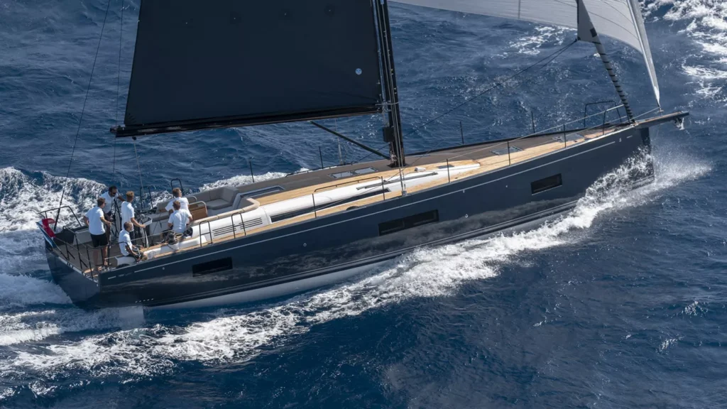 first yacht 53 exterieur 6.jpg