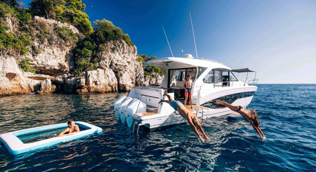 antares 12 coupe exterior 1 0 1