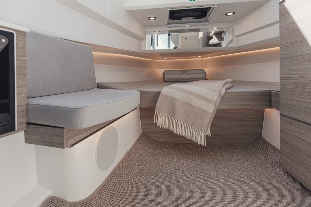 SX340GTWA_INTERIOR_4F1A2617_web